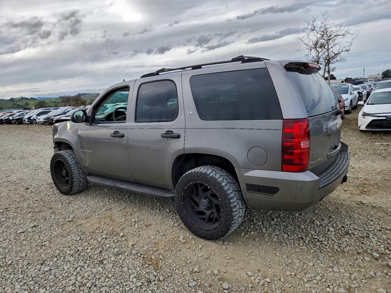 2007 CHEVROLET TAHOE C1500 photo 2