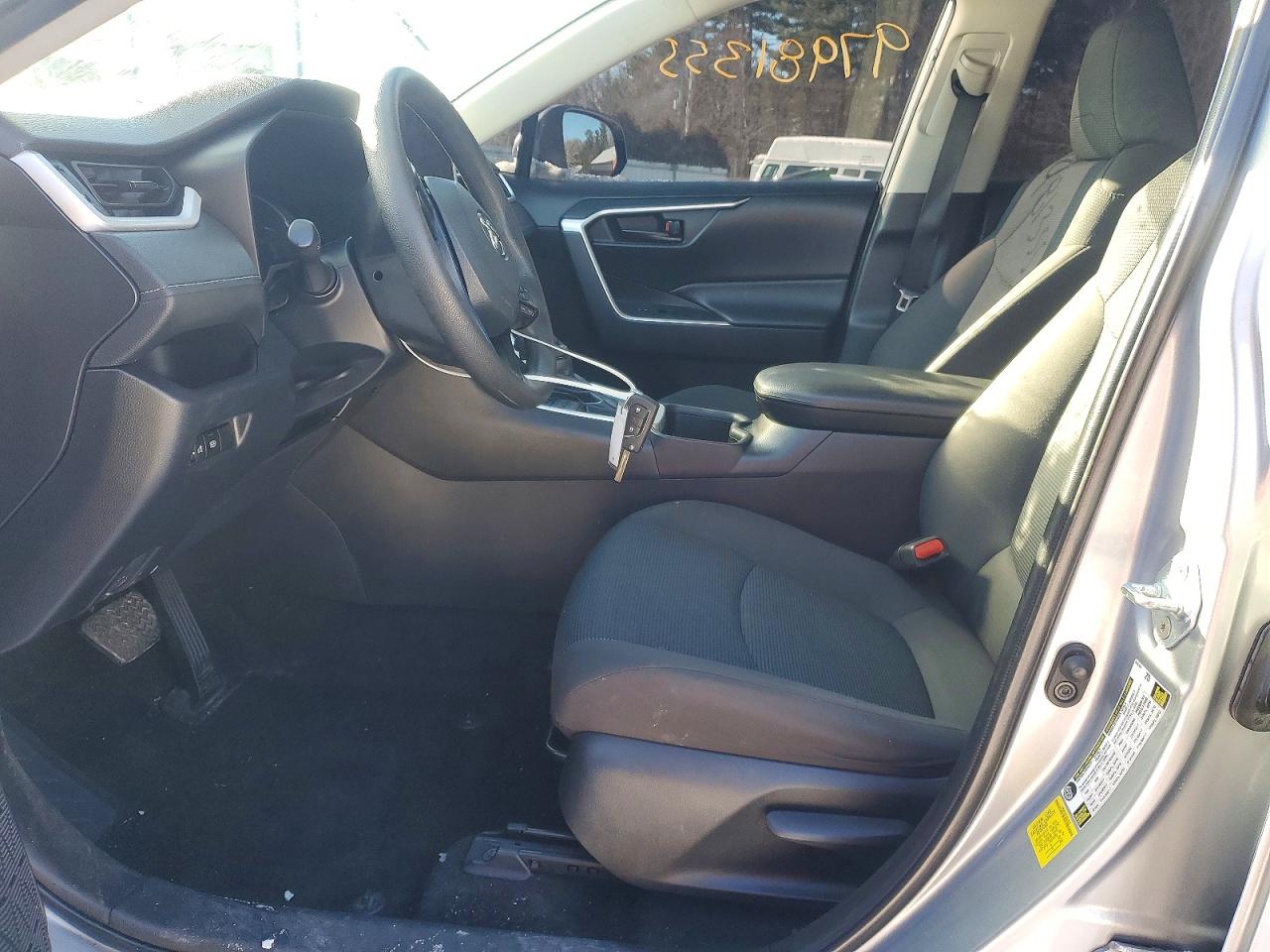 2024 TOYOTA RAV4 LE photo 7