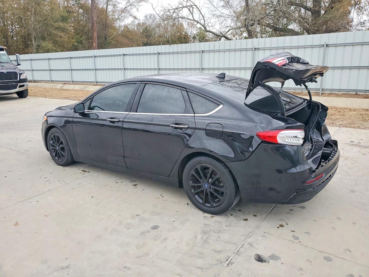 2020 FORD FUSION SEL photo 2