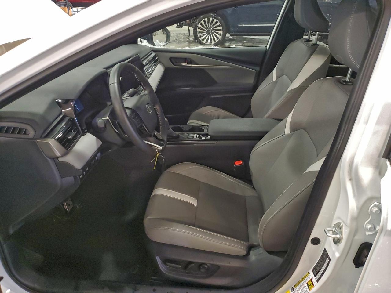 2025 TOYOTA CAMRY XSE photo 7