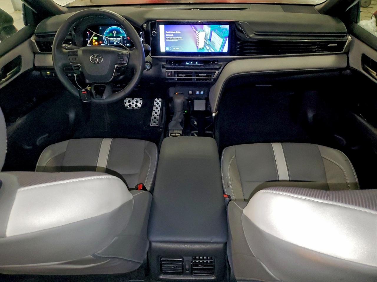 2025 TOYOTA CAMRY XSE photo 8