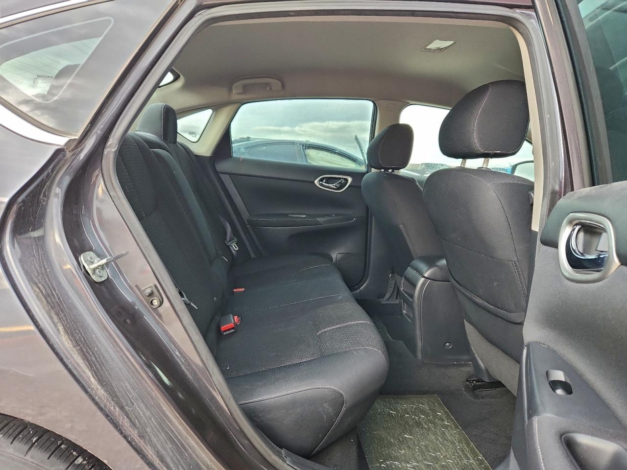 2014 NISSAN SENTRA S photo 10