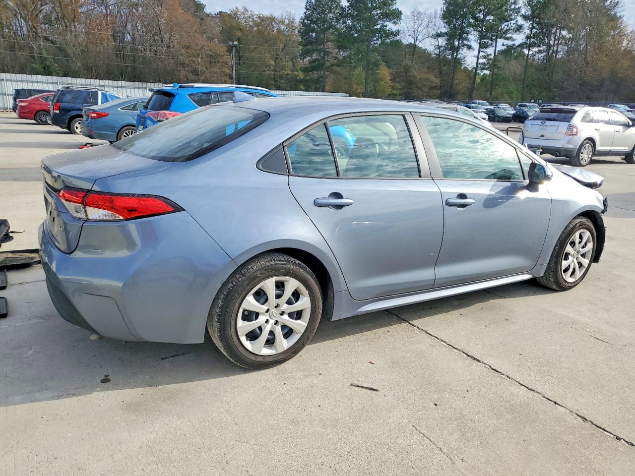 2024 TOYOTA COROLLA LE photo 3
