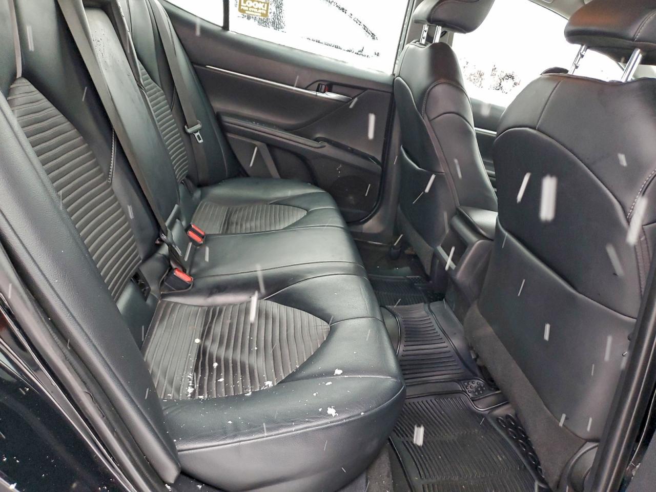 2020 TOYOTA CAMRY SE photo 10