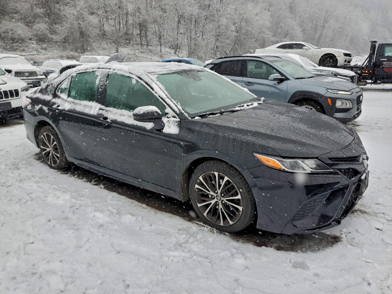 2020 TOYOTA CAMRY SE photo 4