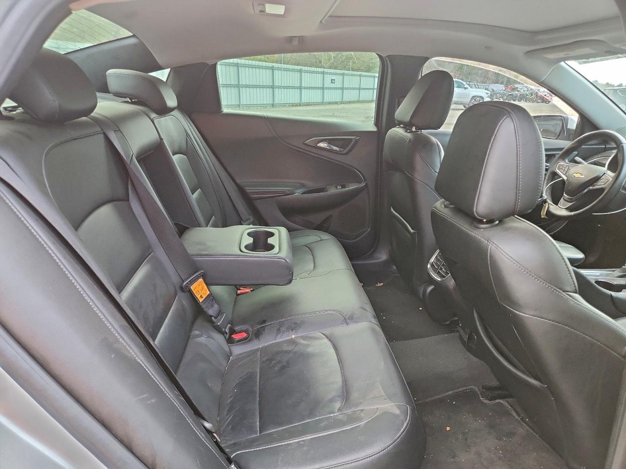 2017 CHEVROLET MALIBU LT photo 10