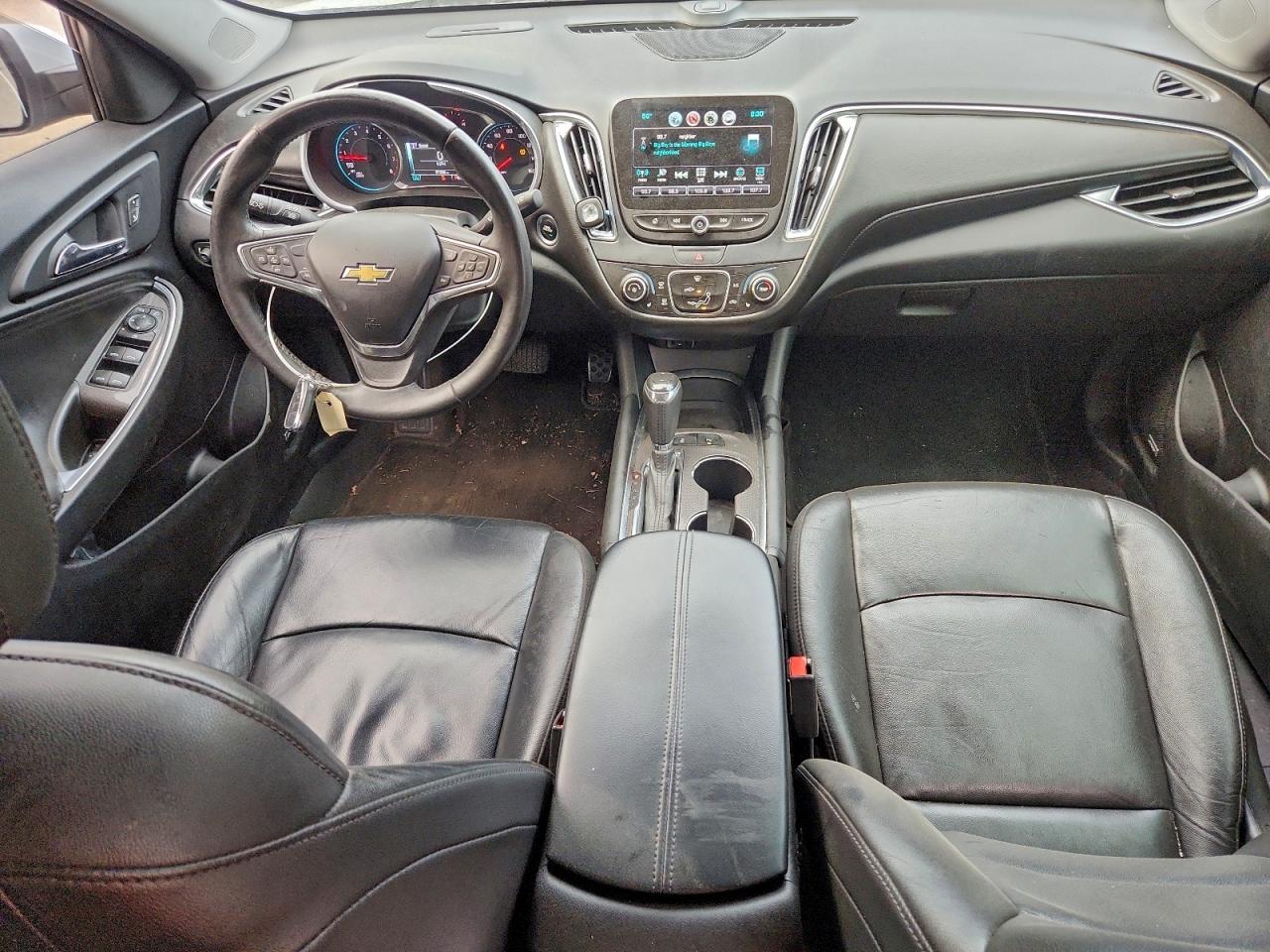 2017 CHEVROLET MALIBU LT photo 8