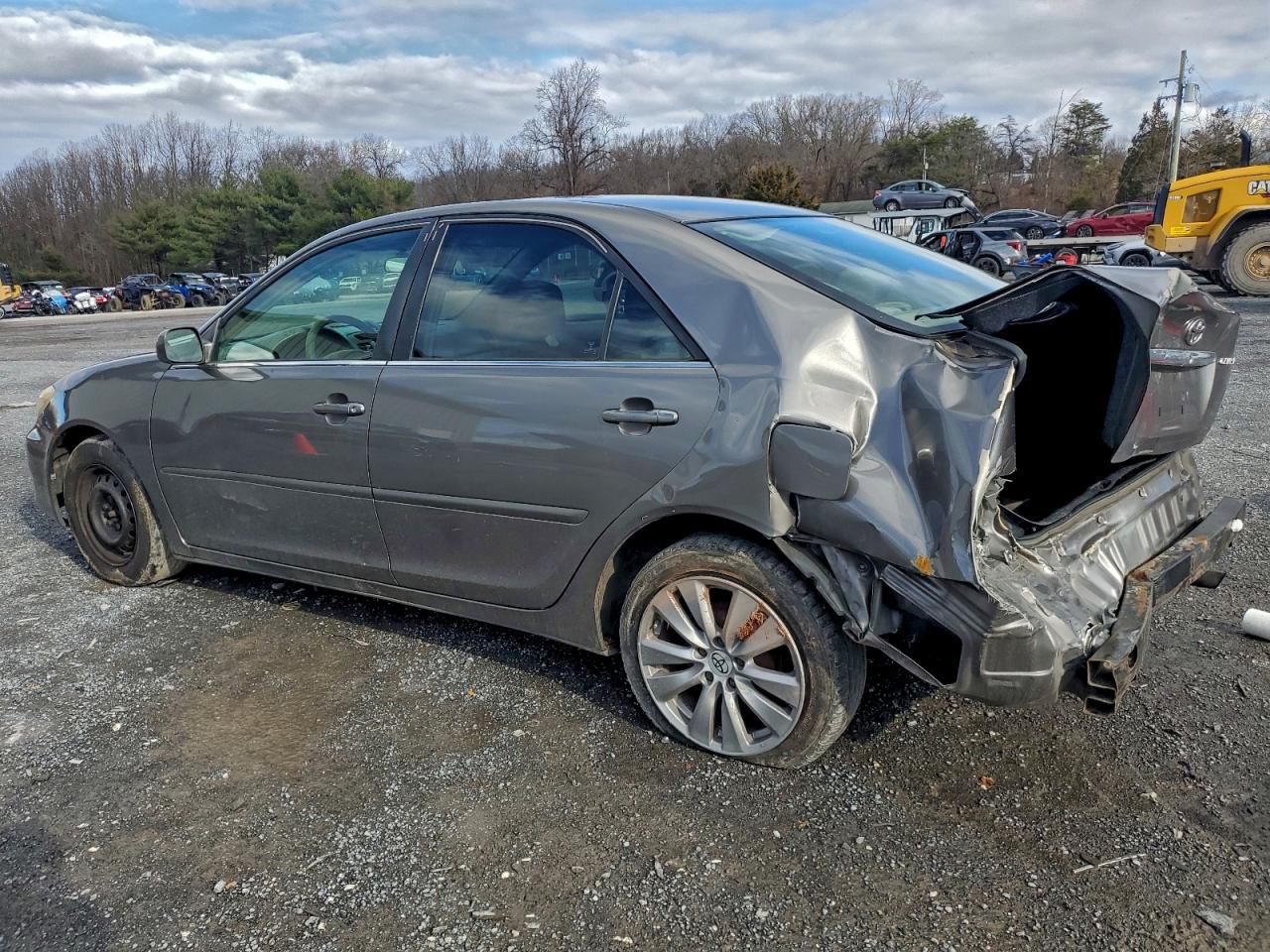 2006 TOYOTA CAMRY LE photo 2