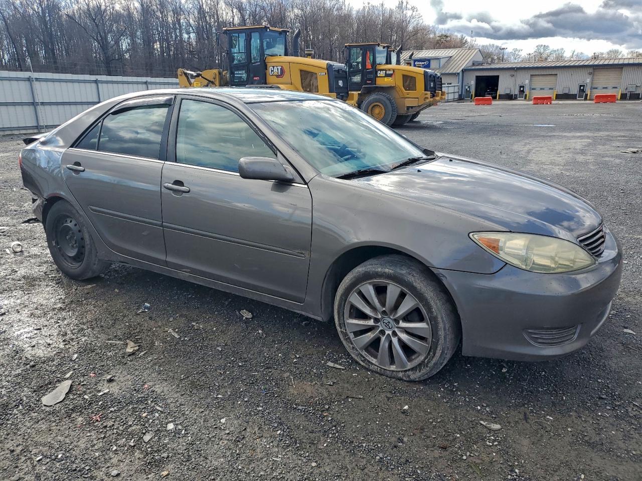 2006 TOYOTA CAMRY LE photo 4