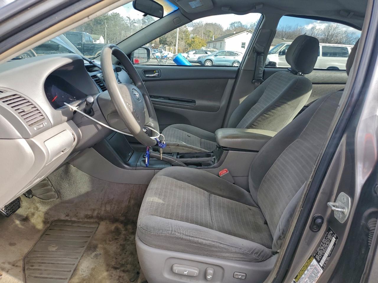 2006 TOYOTA CAMRY LE photo 7