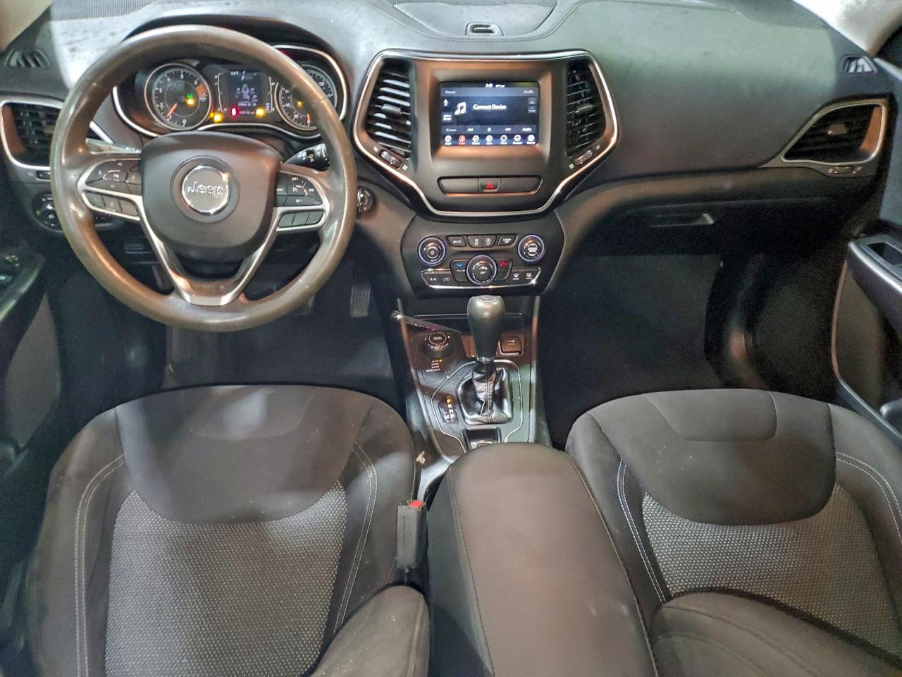 2019 JEEP CHEROKEE LATITUDE photo 8