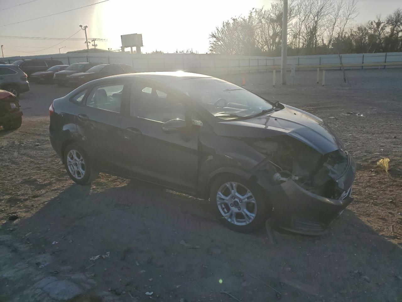 2015 FORD FIESTA SE photo 4