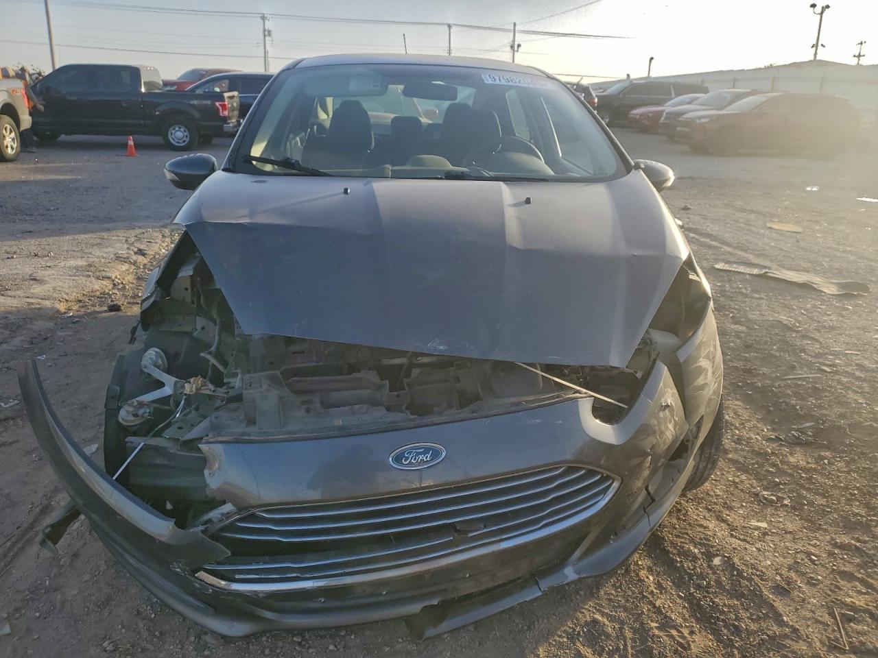 2015 FORD FIESTA SE photo 5