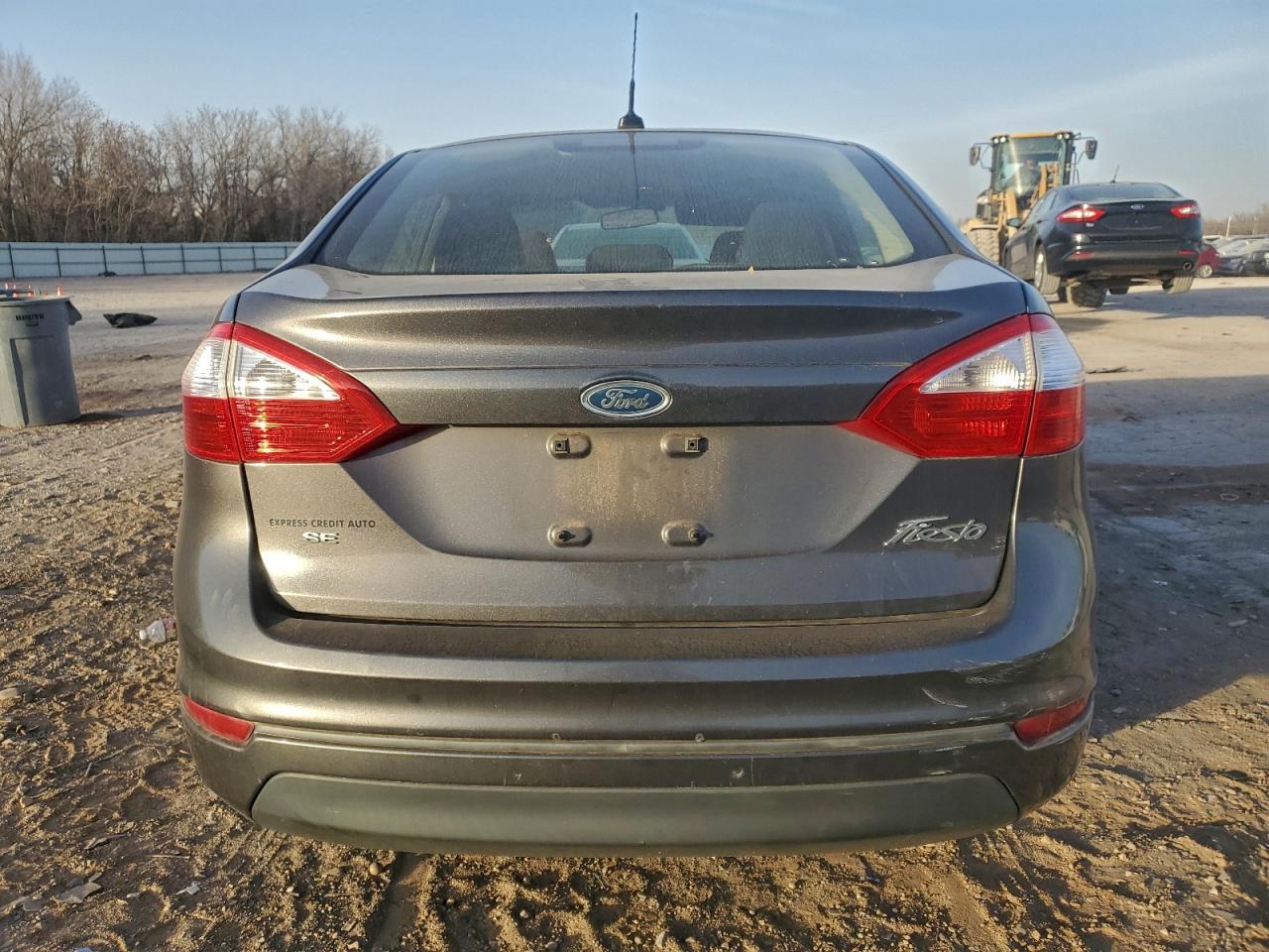 2015 FORD FIESTA SE photo 6
