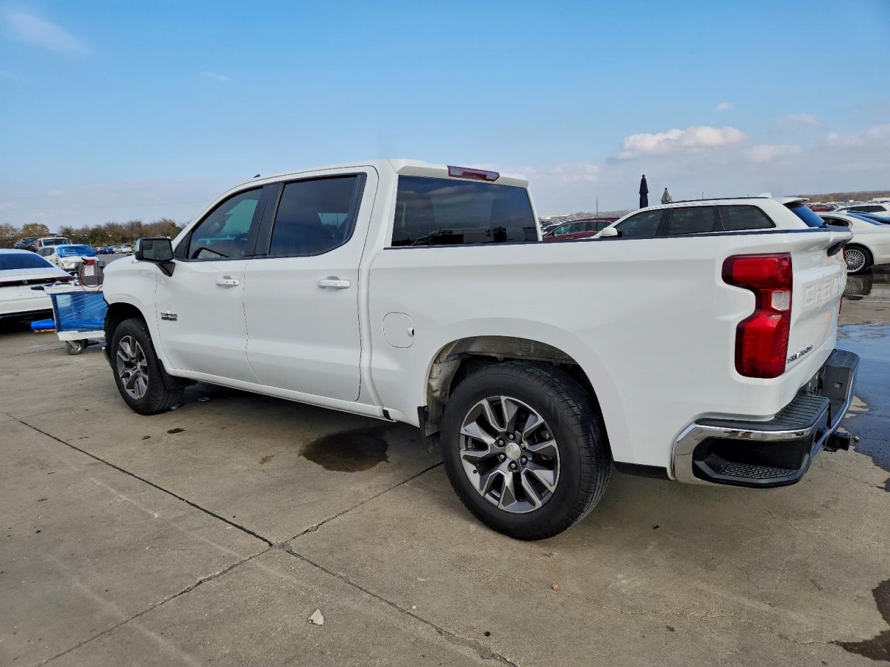2019 CHEVROLET SILVERADO C1500 LT photo 2