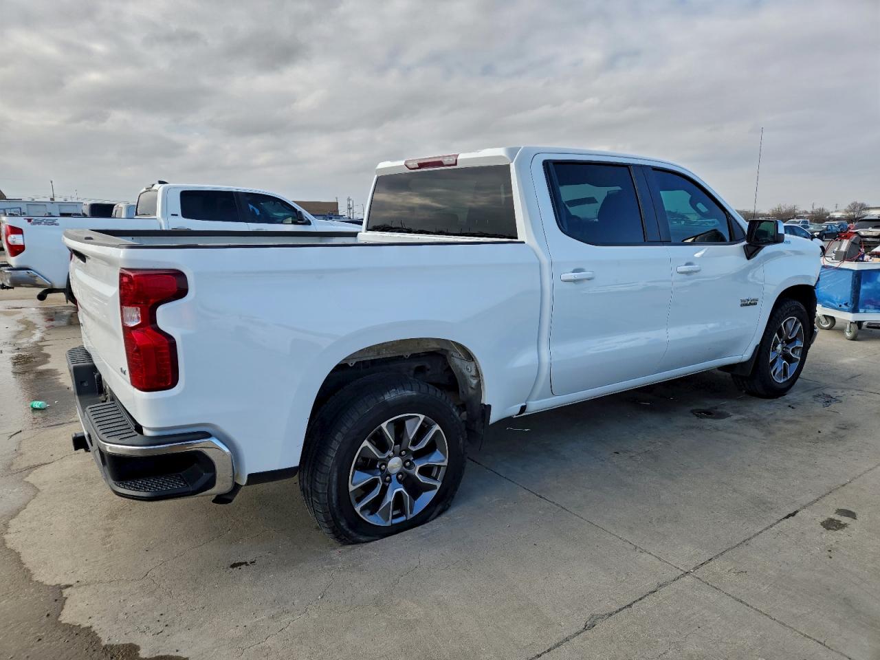 2019 CHEVROLET SILVERADO C1500 LT photo 3