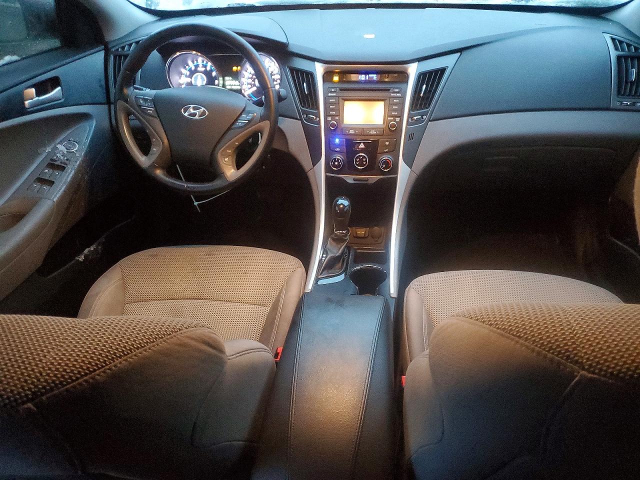 2014 HYUNDAI SONATA GLS photo 8