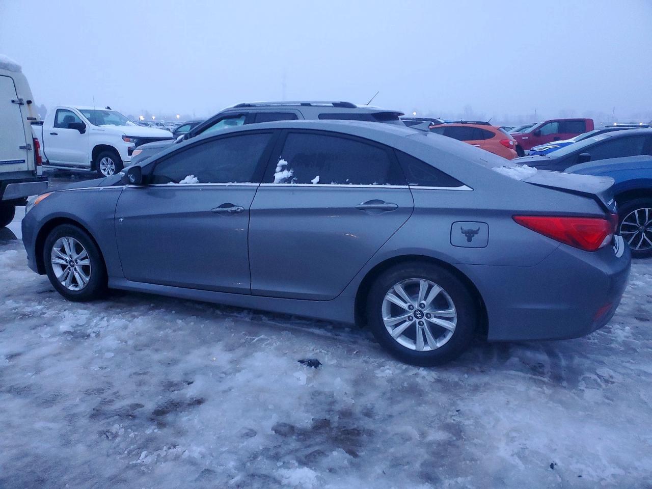 2014 HYUNDAI SONATA GLS photo 2
