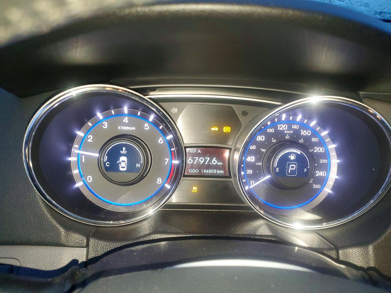 2014 HYUNDAI SONATA GLS photo 9