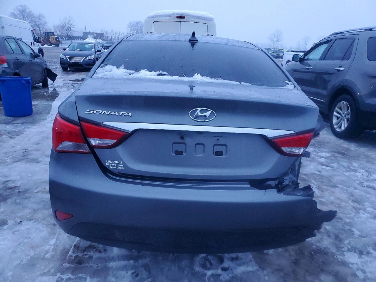 2014 HYUNDAI SONATA GLS photo 6