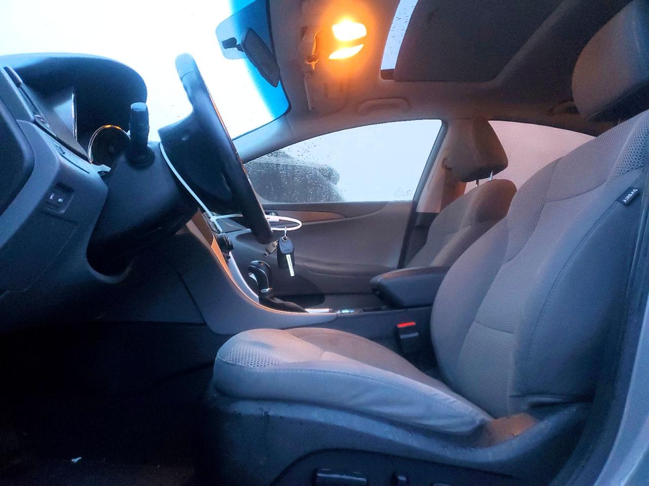 2014 HYUNDAI SONATA GLS photo 7