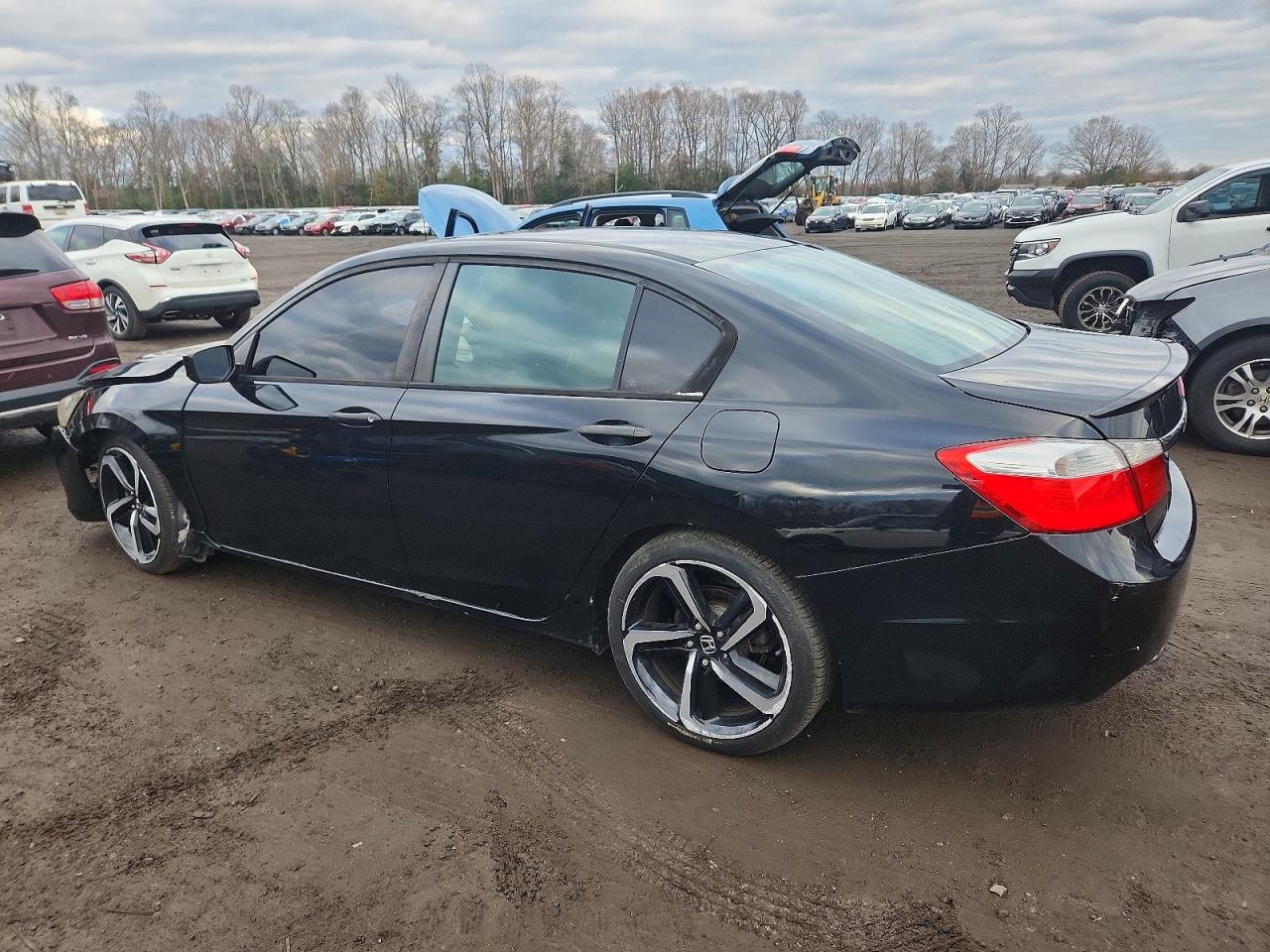 2017 HONDA ACCORD SPORT photo 2