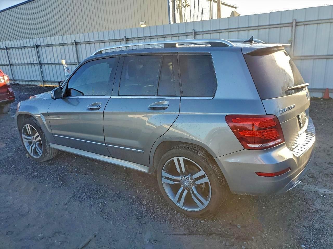 2013 MERCEDES-BENZ GLK 350 photo 2