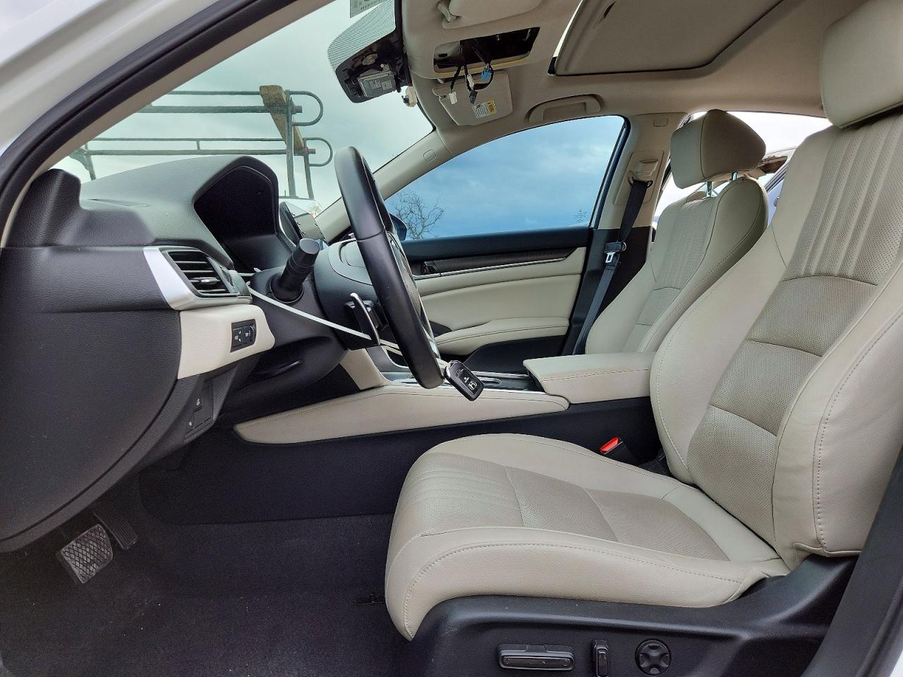 2020 HONDA ACCORD TOURING photo 7