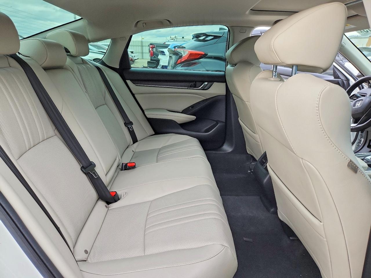 2020 HONDA ACCORD TOURING photo 10