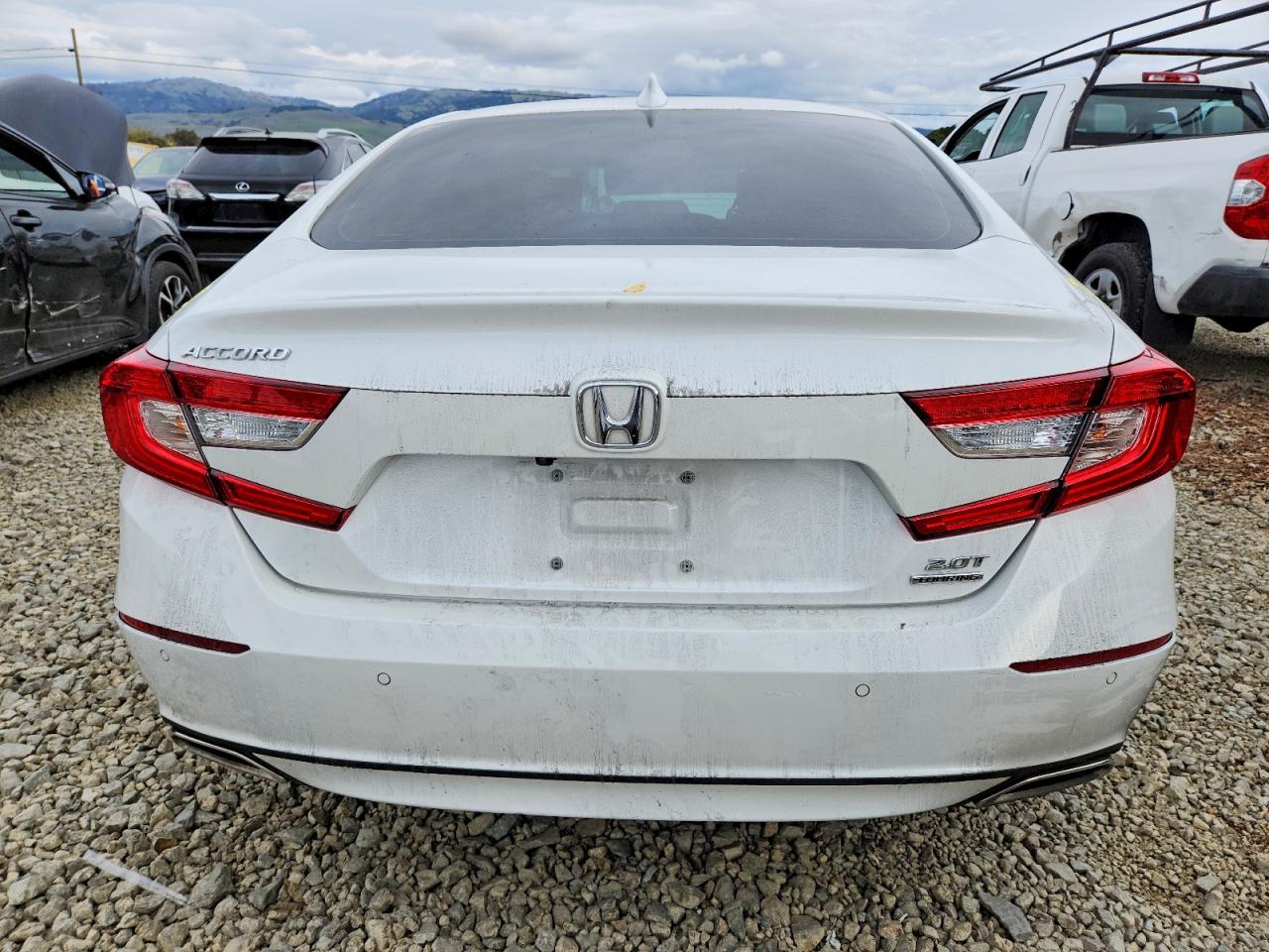 2020 HONDA ACCORD TOURING photo 6