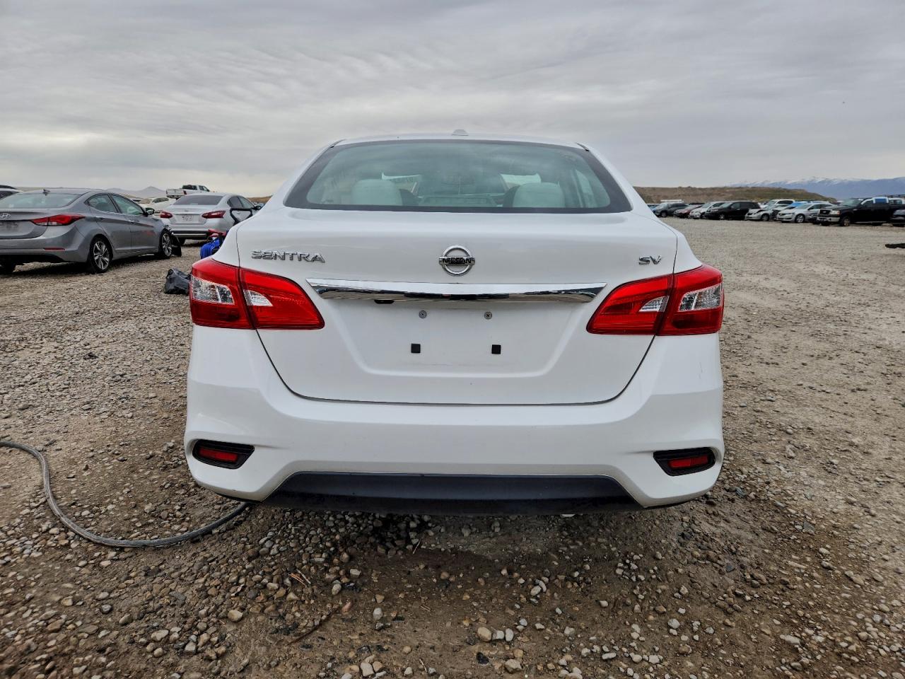 2017 NISSAN SENTRA S photo 6
