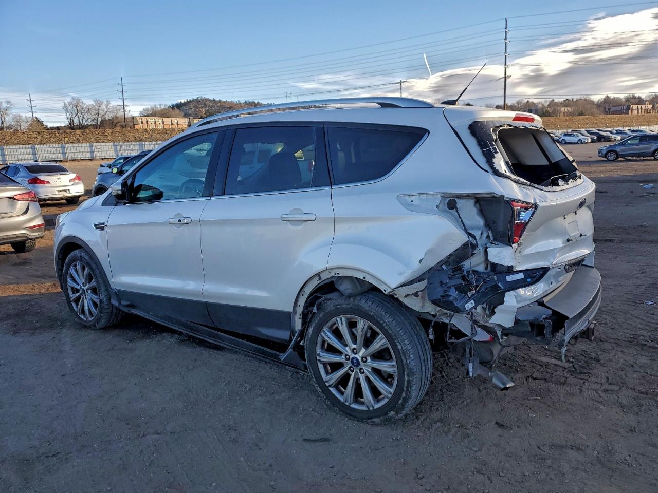 2017 FORD ESCAPE TITANIUM photo 2