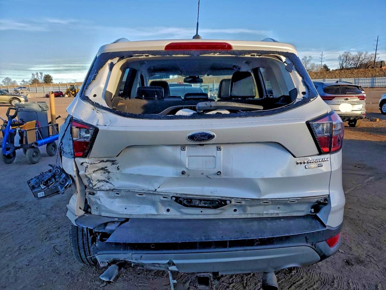 2017 FORD ESCAPE TITANIUM photo 6
