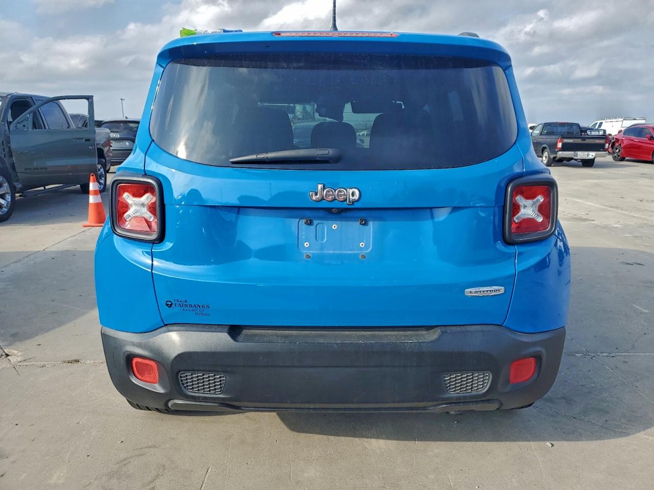 2015 JEEP RENEGADE LATITUDE photo 6