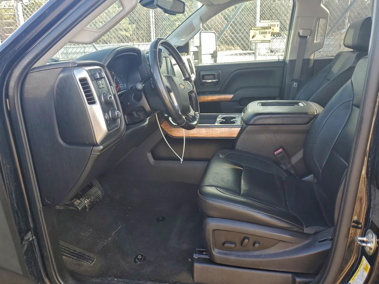 2017 CHEVROLET SILVERADO K3500 LTZ photo 7