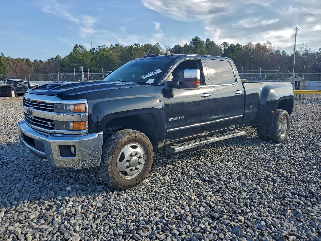2017 CHEVROLET SILVERADO