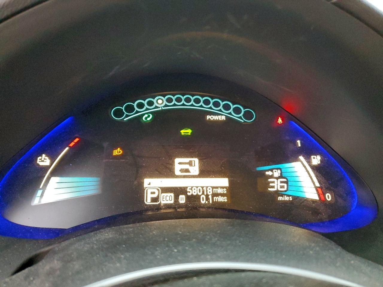 2016 NISSAN LEAF SV photo 9