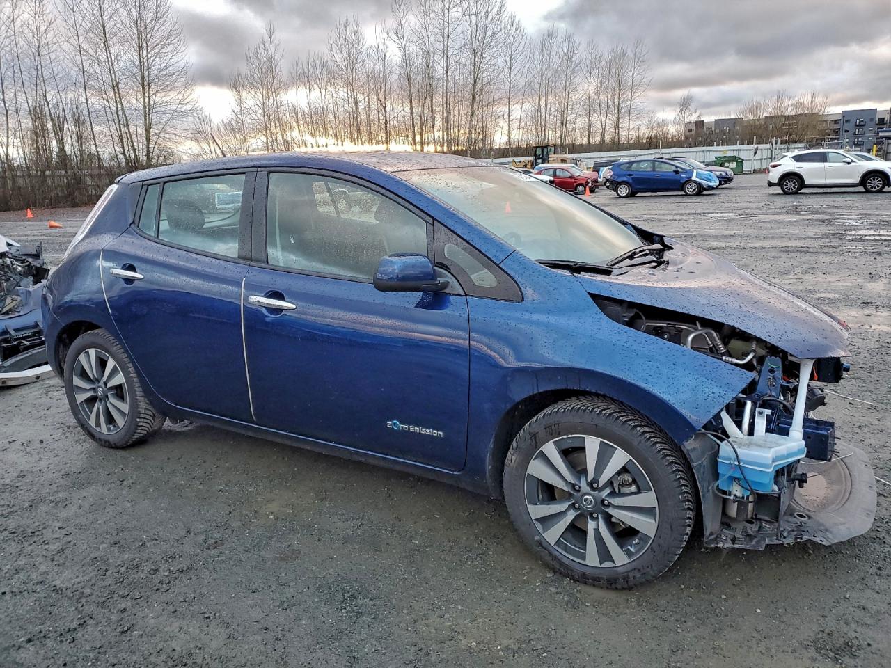 2016 NISSAN LEAF SV photo 4