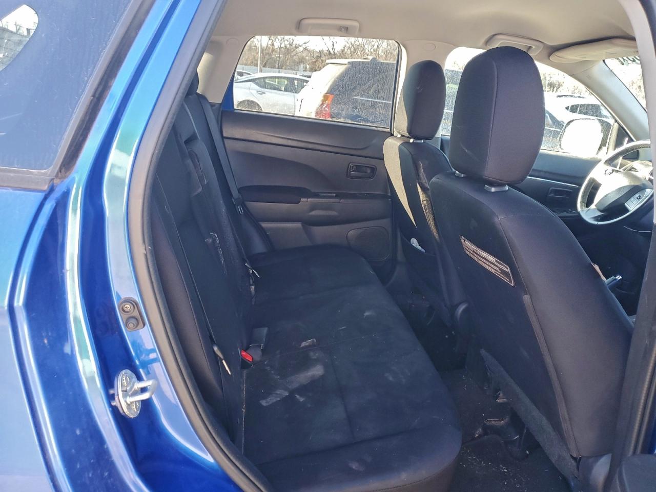 2015 MITSUBISHI OUTLANDER SPORT ES photo 11