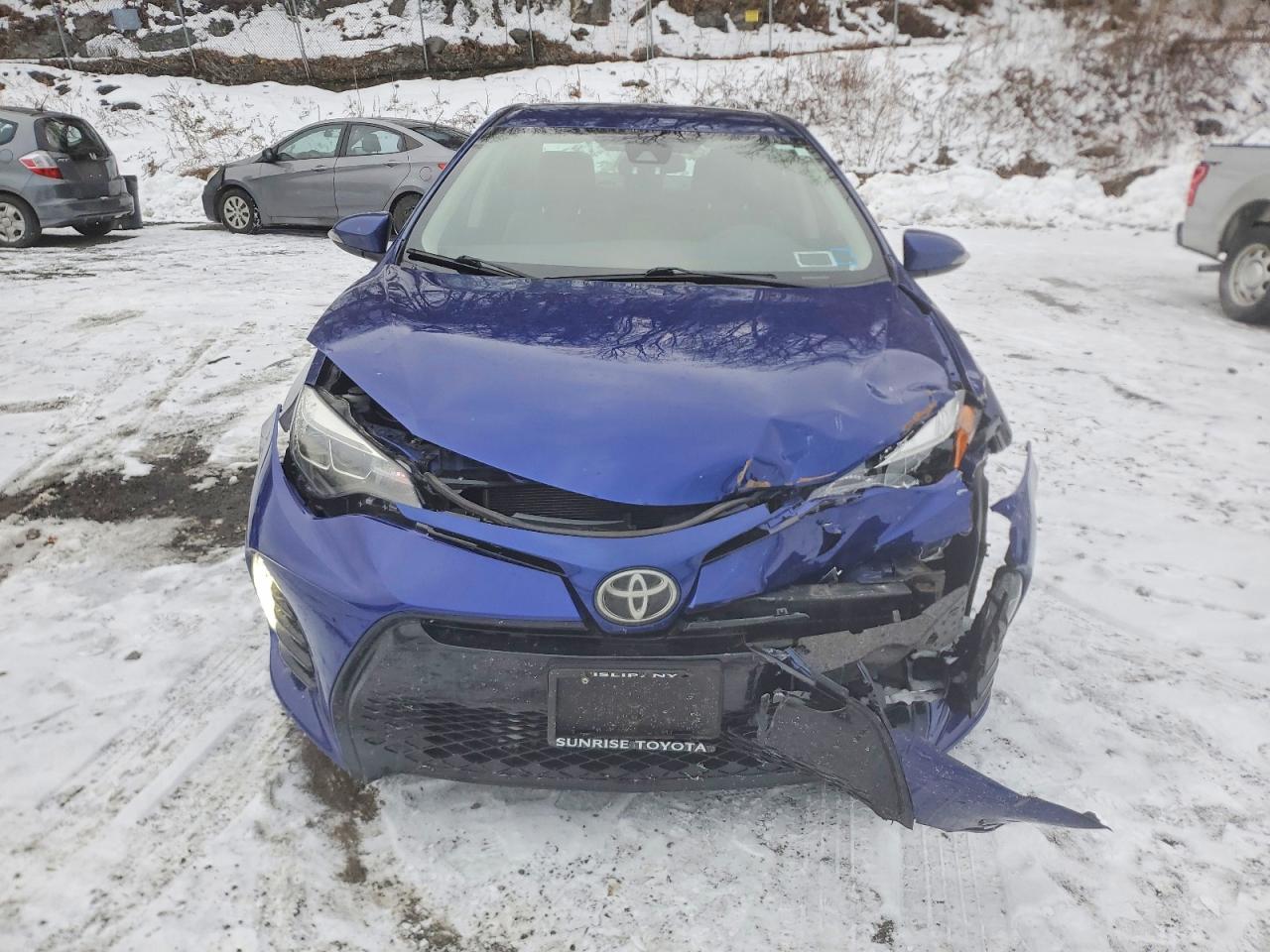 2017 TOYOTA COROLLA photo 5