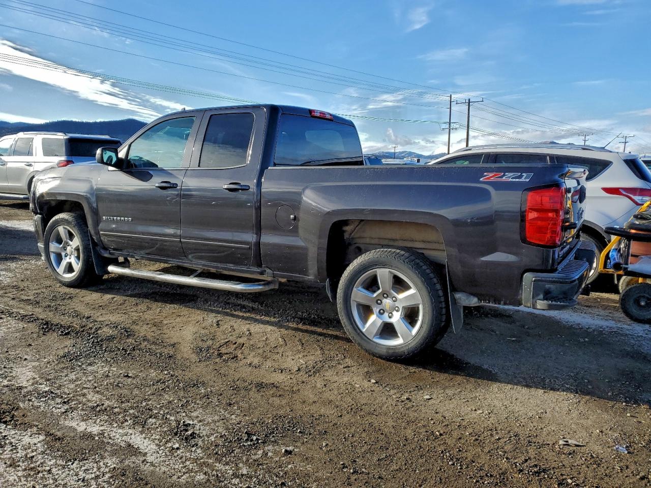 2016 CHEVROLET SILVERADO K1500 LT photo 2