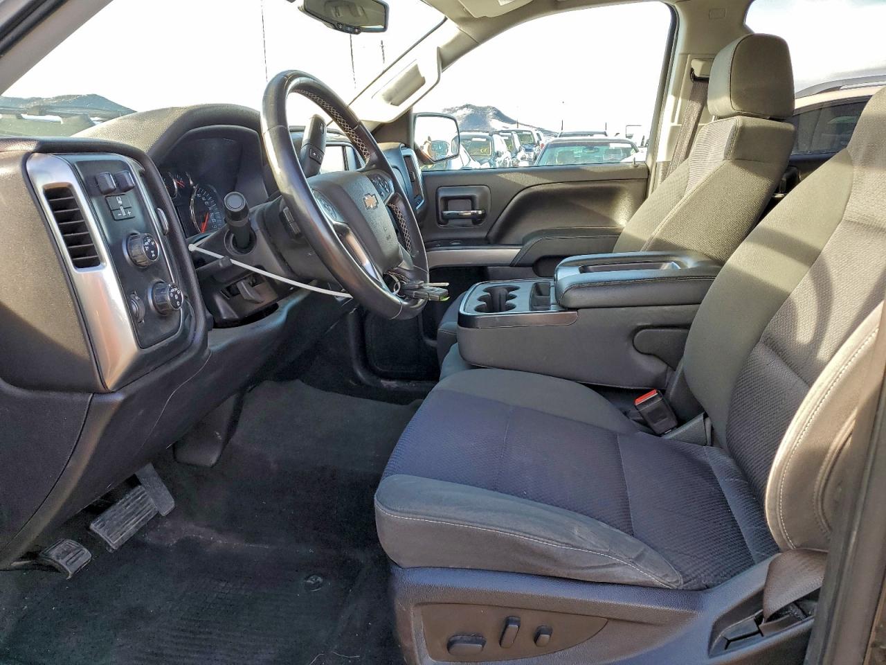 2016 CHEVROLET SILVERADO K1500 LT photo 7