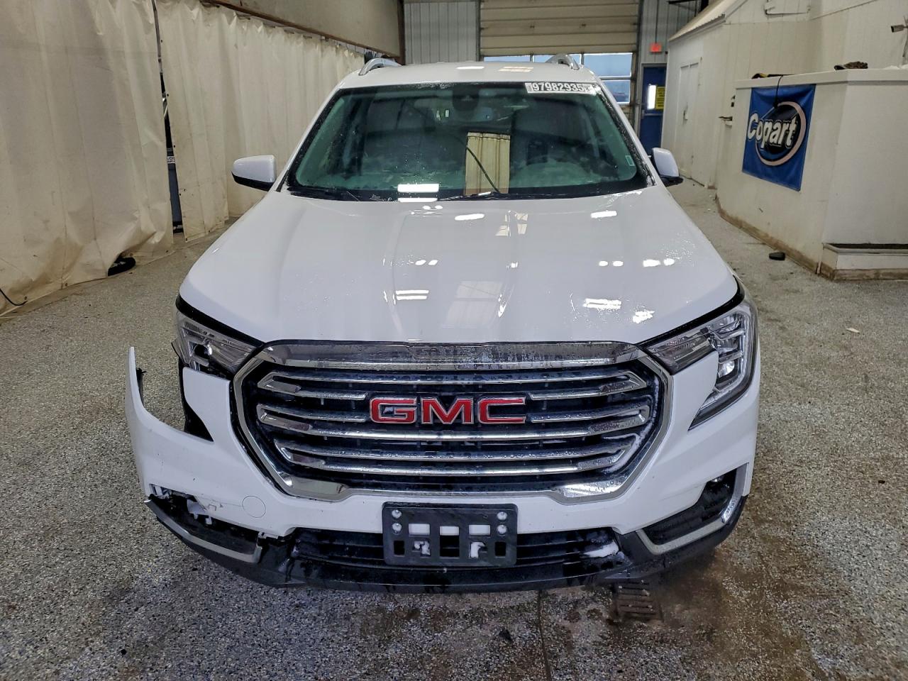 2024 GMC TERRAIN SLT photo 5