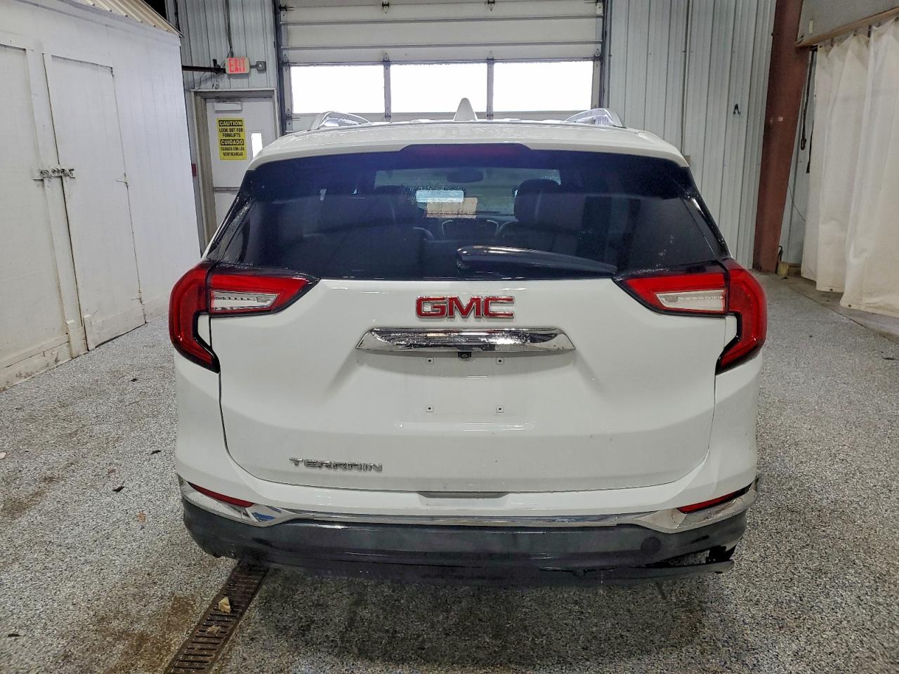 2024 GMC TERRAIN SLT photo 6