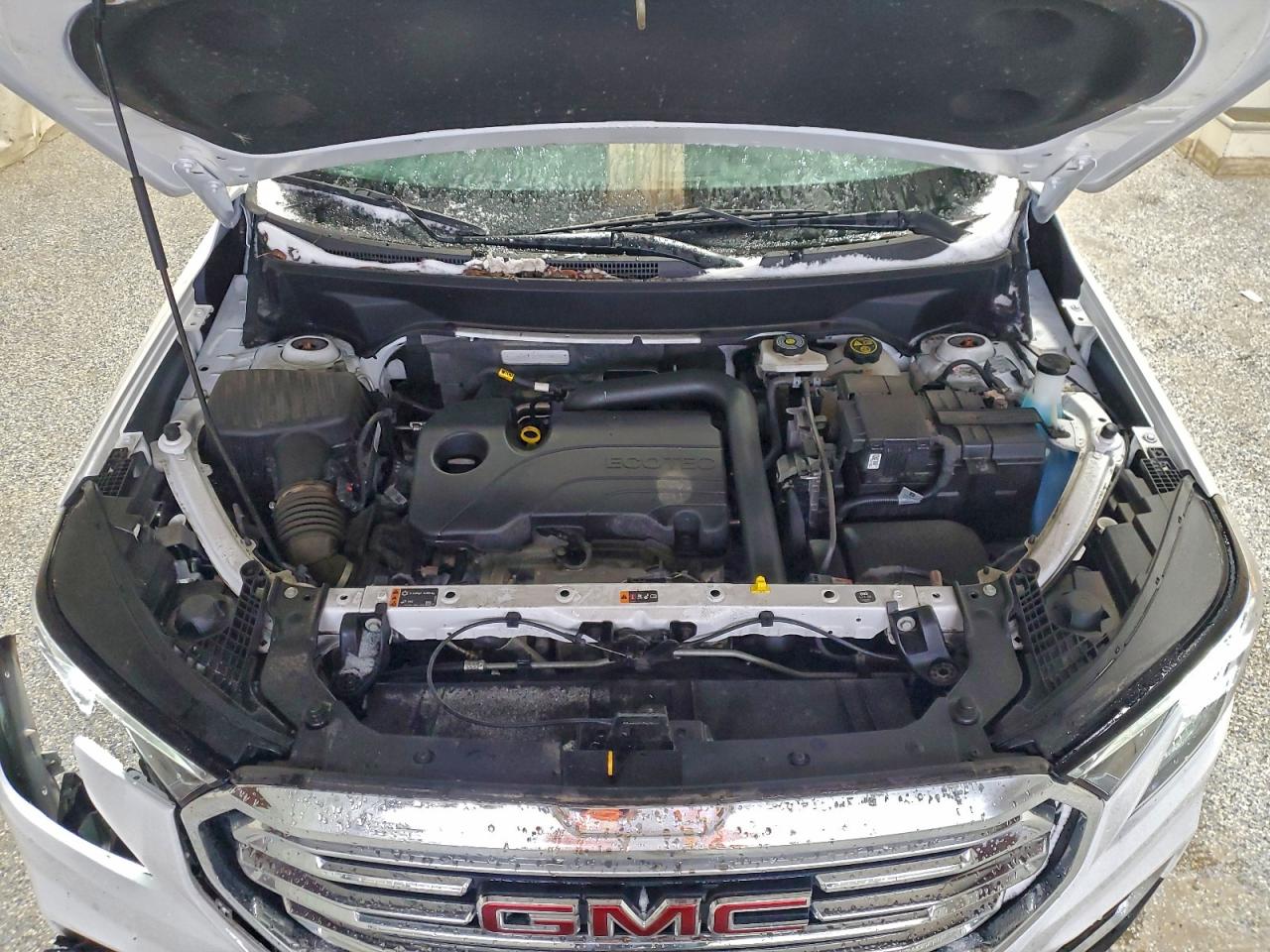 2024 GMC TERRAIN SLT photo 12