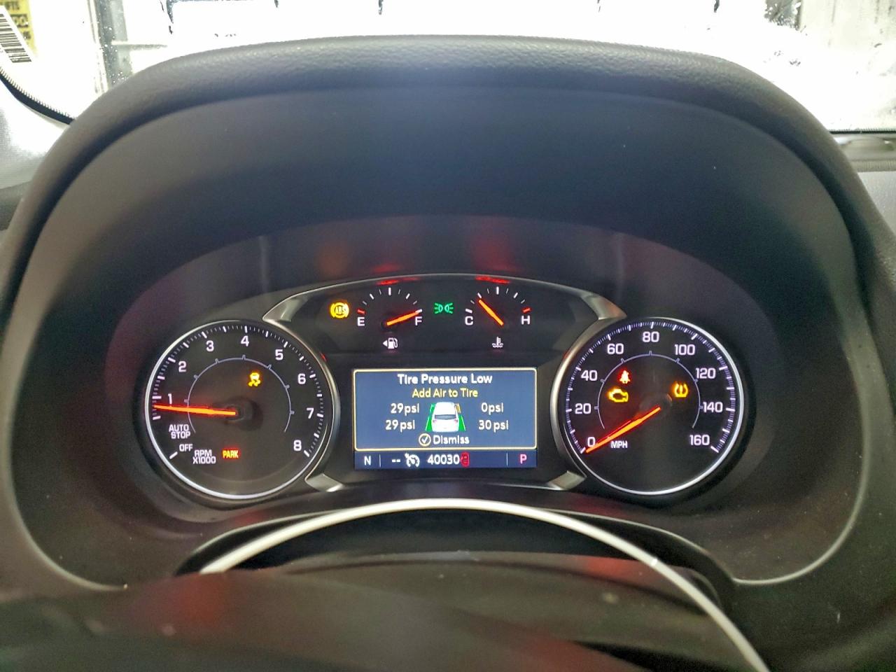 2024 GMC TERRAIN SLT photo 9
