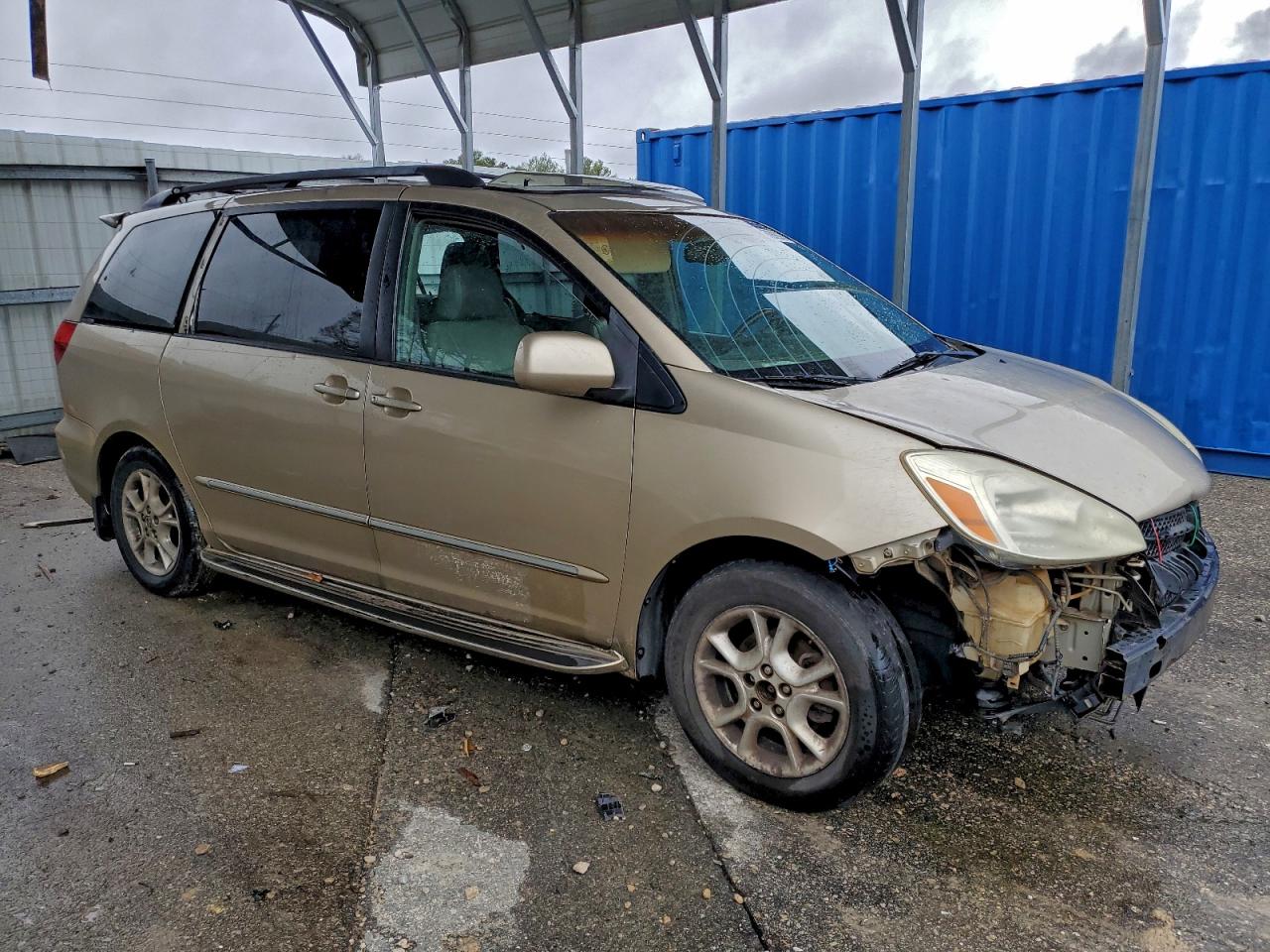 2004 TOYOTA SIENNA XLE photo 4