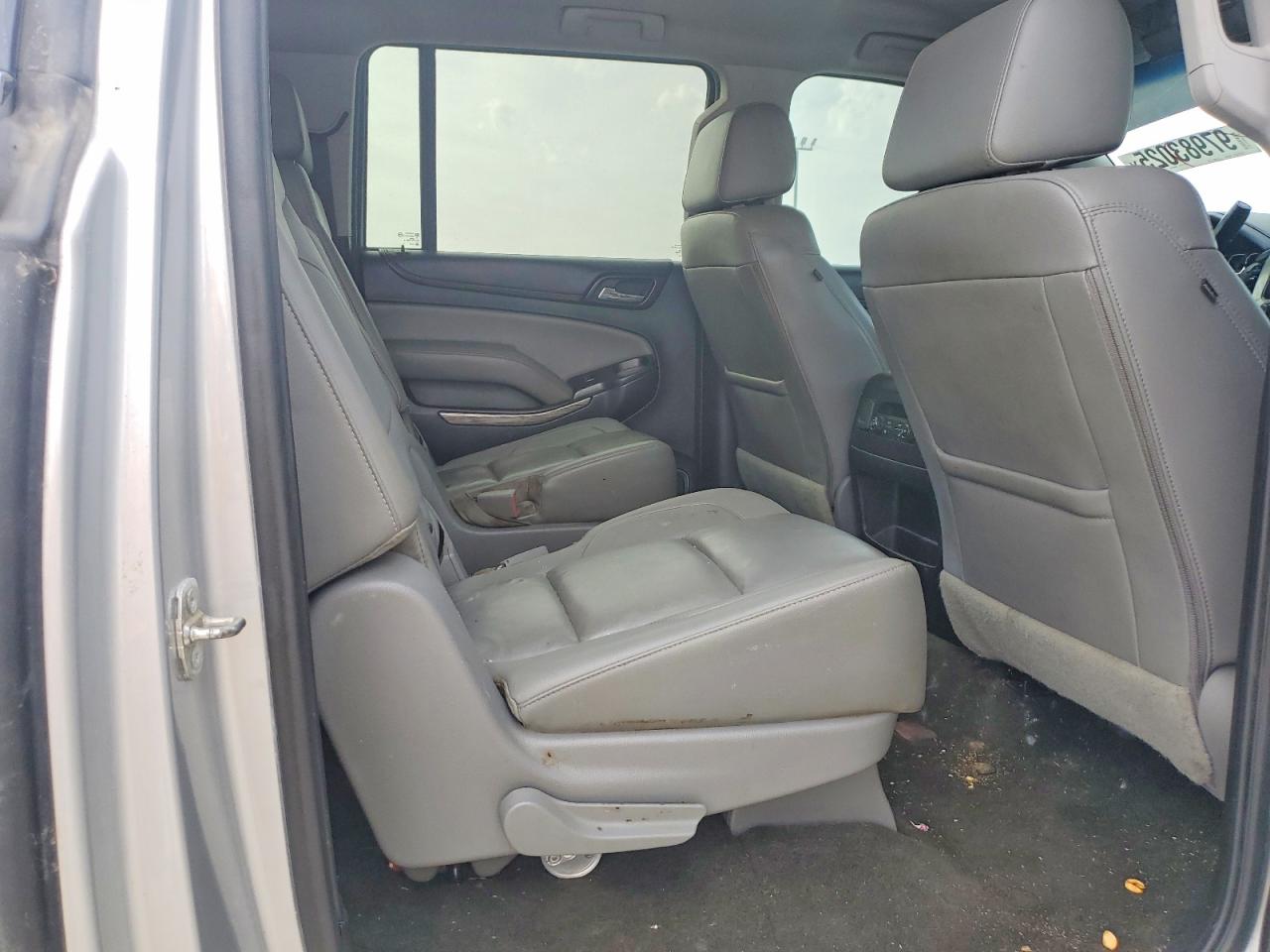 2018 CHEVROLET SUBURBAN C1500 LT photo 11