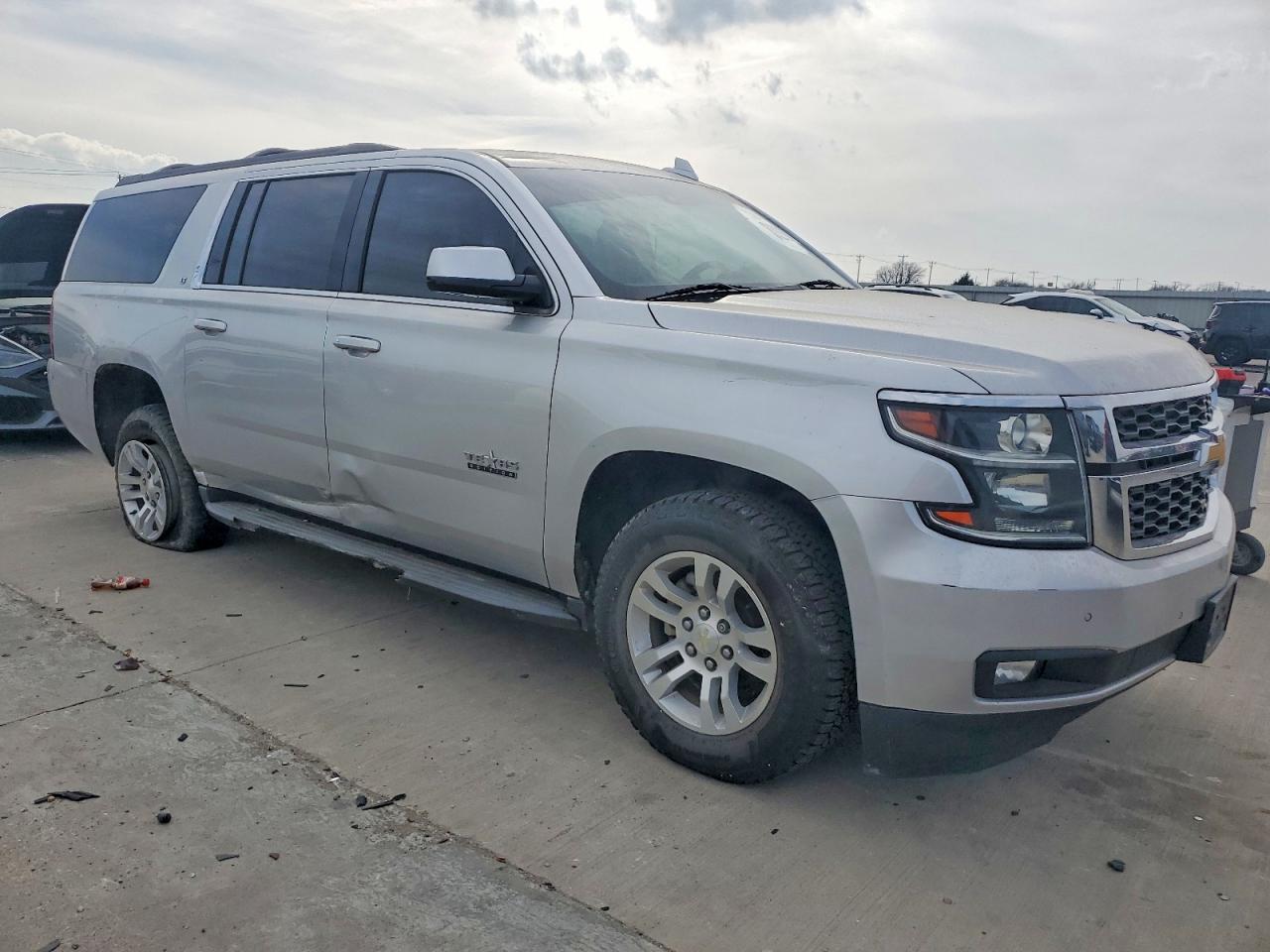 2018 CHEVROLET SUBURBAN C1500 LT photo 4