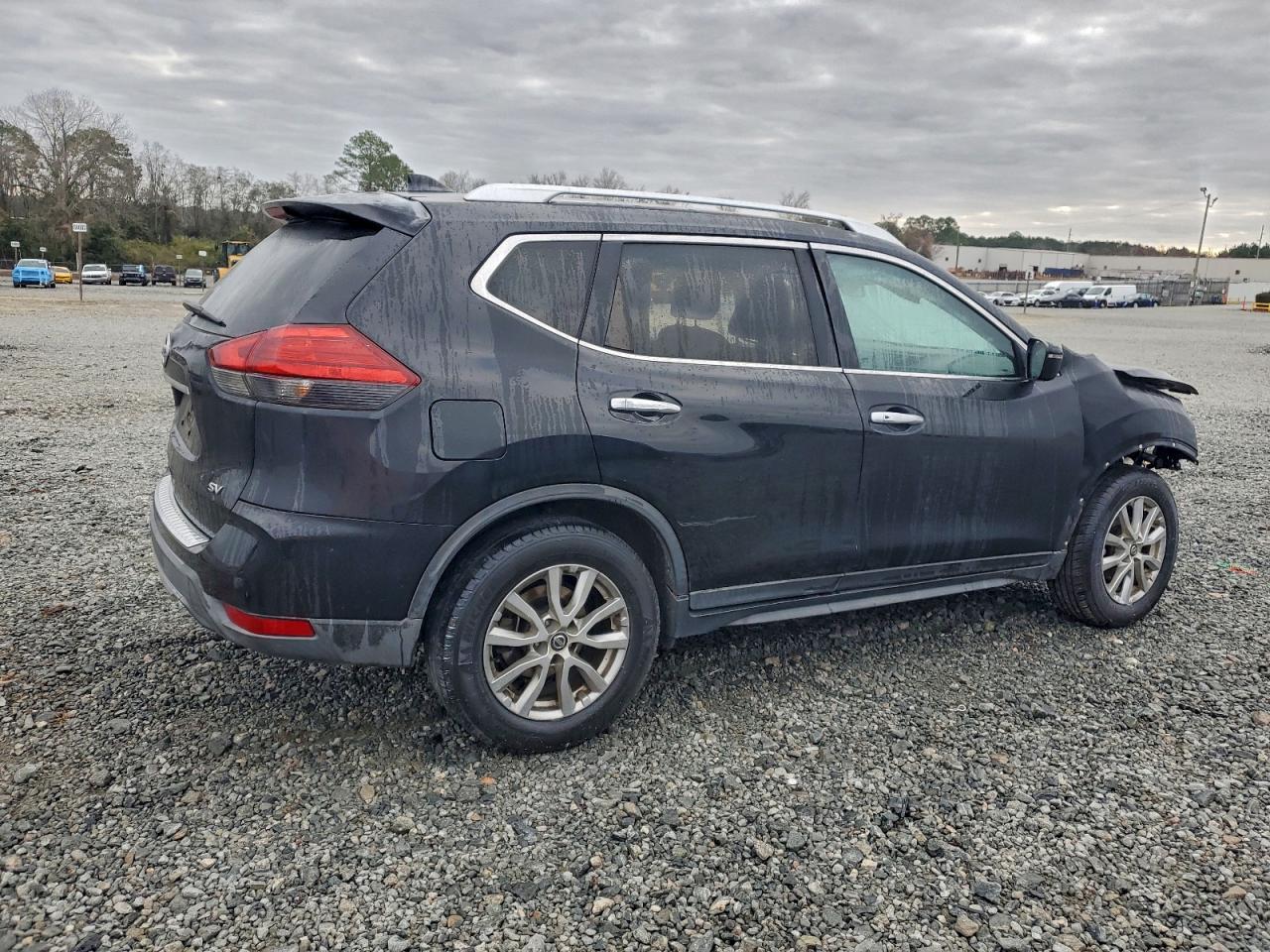 2017 NISSAN ROGUE S photo 3